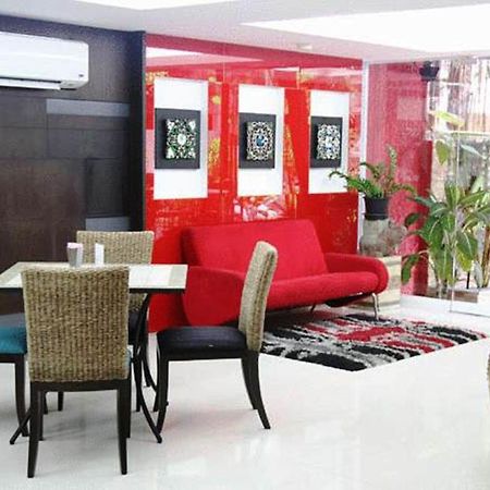 Oasis Inn กรุงเทพมหานคร ภายนอก รูปภาพ
