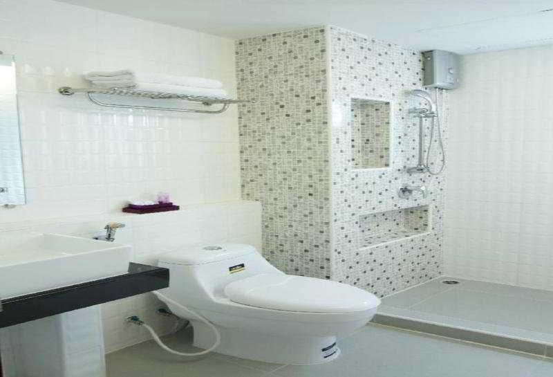 Oasis Inn กรุงเทพมหานคร ภายนอก รูปภาพ