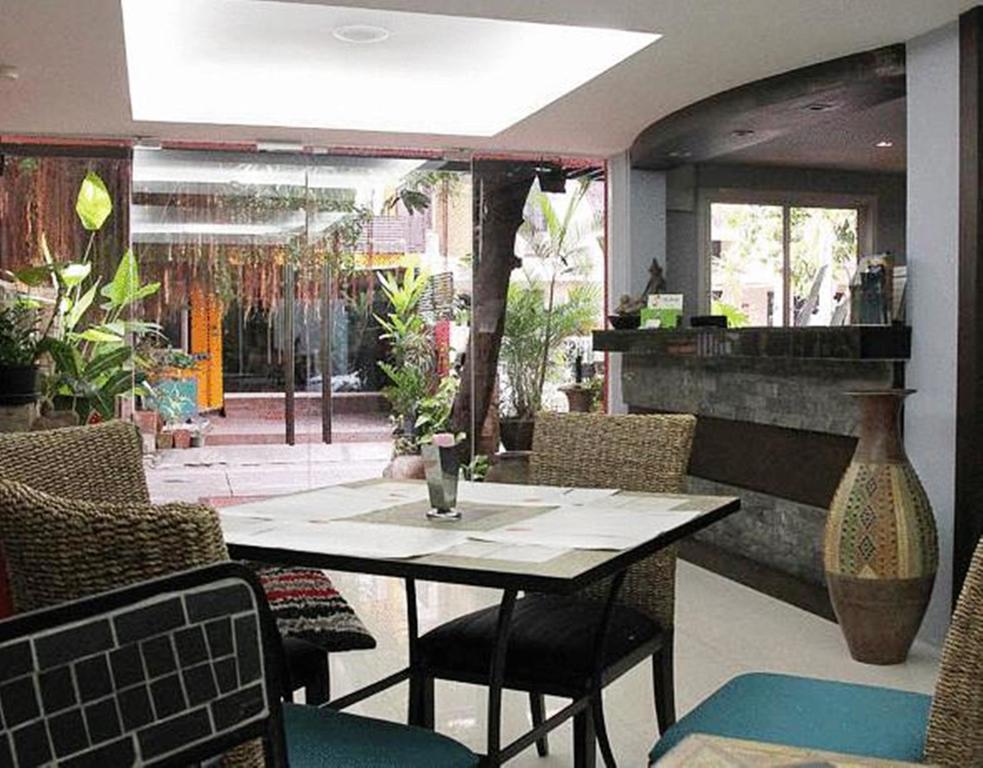 Oasis Inn กรุงเทพมหานคร ภายนอก รูปภาพ